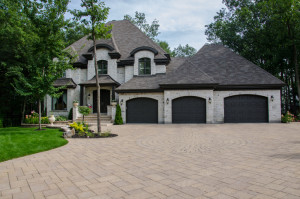 3 Factors to Consider When Choosing the Right Garage Door for Your Home 3 Factors to Consider When Choosing the Right Garage Door for Your Home