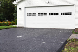 Are You Not Sure What to Look for in a New Garage Door? Consider These Essential Components 
